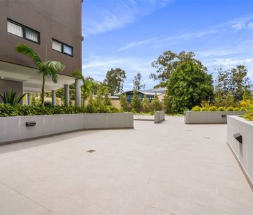 Walking distance to station! - Photo 1