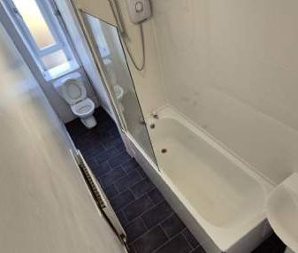 2 bedroom property to rent in Glasgow - Photo 1