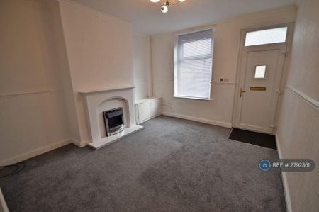 2 bedroom terraced house to rent - Photo 2