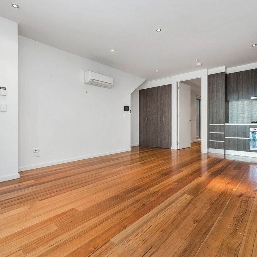 Unit 2/14 Prendergast Lane, - Photo 1