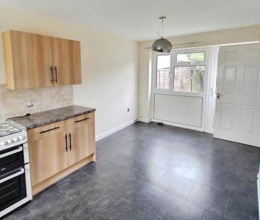 3 bedroom terraced house to rent - Photo 6