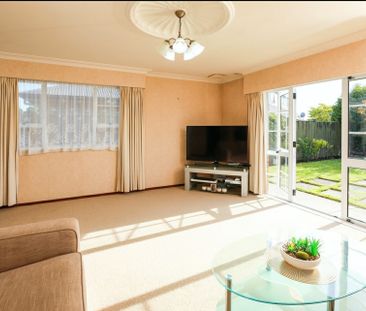 2 Bedrooms in Beerescourt - Photo 3