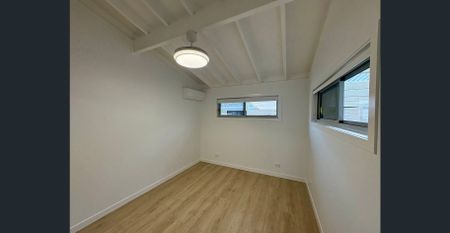 Peaceful, Private & Perfectly Positioned - Live the Gold Coast Dream in This Fully Renovated Waterfront Villa with Solar! - Photo 4