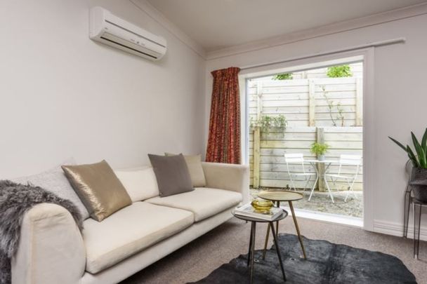 Spacious 4-Bedroom Character Home Walk to Victoria University & CBD - Photo 1