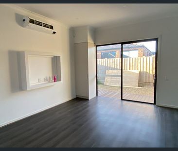 4 BULBINE PLACE, Beveridge, Vic 3753 - Photo 4