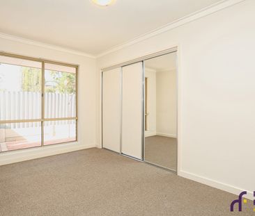 CUL-DE-SAC LOCATION OPPOSITE PARK - Photo 5