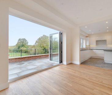 2 bedroom maisonette to rent - Photo 1