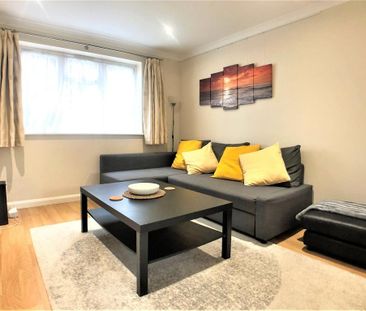 2 bedroom end of terrace house to rent - Photo 1