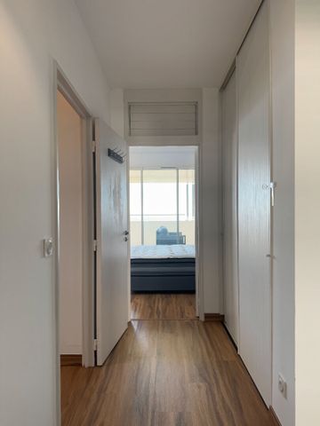 A LOUER - Saint-Denis - Appartement T4 meublé de standing avec vue panoramique au dernier étage - Photo 3