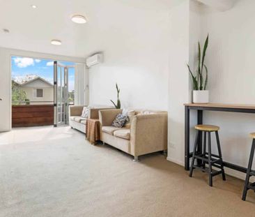 EAST TAMAKI, 2 BEDROOMS - Photo 1