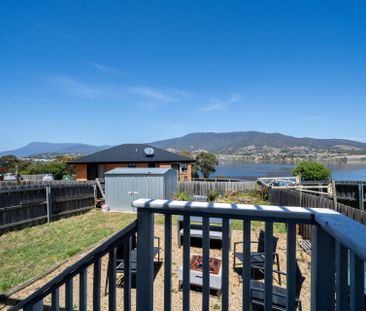 Modern 3 Bed Unit with Courtyard - Photo 6