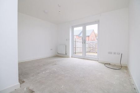 2 bedroom terraced house to rent - Photo 2