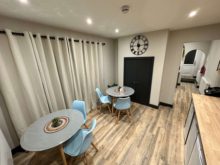 Church Street Room 3 - Photo 2