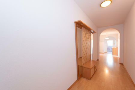 Geräumige 4-Zimmer Wohnung mit Loggia in zentrumsnähe – Moserhofgasse 49, 8010 Graz - Foto 2