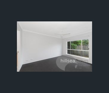 22 Madasin Close, Arundel, Qld 4214 - Photo 2