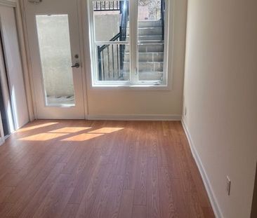 For Lease - 15100 Yonge Street Unit# 107, Aurora, Ontario - Photo 3