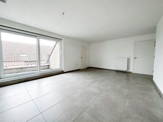 Ruim 2slpk appartement in het centrum van Waarschoot - Photo 1