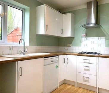 2 bedroom terraced house to rent - Photo 3