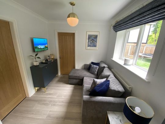 4 bedroom detached house to rent - Photo 1