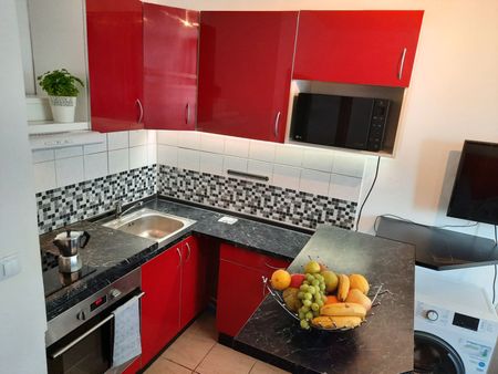 Pronájem bytu 1+kk • 24 m² bez realitkyHalasovo náměstí, Brno - Lesná, Jihomoravský kraj - Fotografie 5