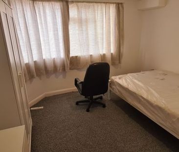 Lower Road Beeston, Nottingham - Photo 4