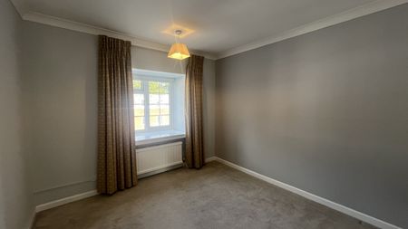 Portarlington Close, Bournemouth, Dorset, BH4 - Photo 4