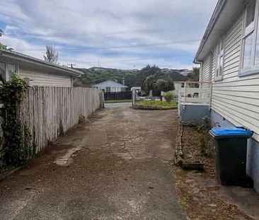 Large 3 Bedroom Home - Photo 1