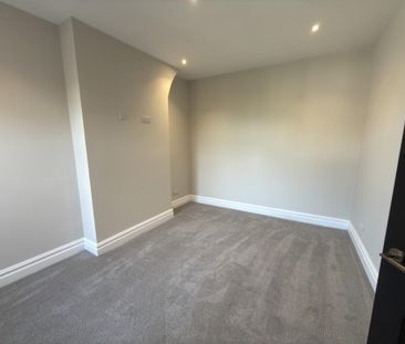 3 bedroom end of terrace house to rent - Photo 6
