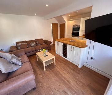 3 bedroom semi-detached house to rent - Photo 1