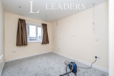 2 bedroom apartment to rent Kingsbury Road, Southampton, SO14 - Photo 3