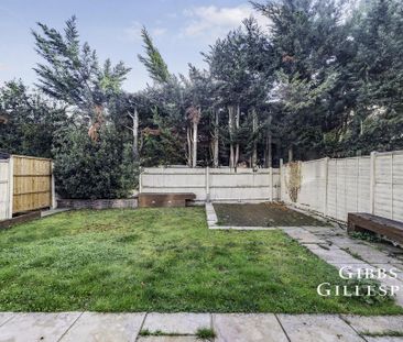 4 bedroom detached house to rent - Photo 3