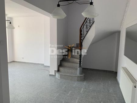 Dacia - Vasile Lascar I Vila 9 camere I Renovata recent - Photo 3