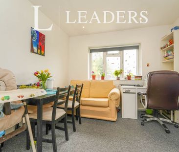 2 bedroom maisonette to rent St Georges Drive, Cheltenham, GL51 - Photo 4