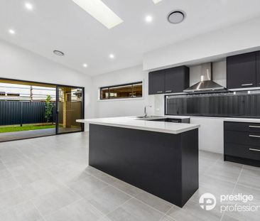 Large Impressive Single Level Home - Photo 3