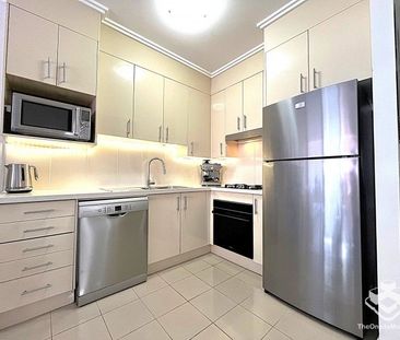 One Bedroom Plus Study Apartment - Photo 4