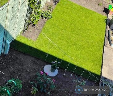 3 bedroom semi-detached house to rent - Photo 5