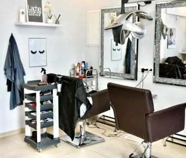 Attraktiver Beauty-Salon – Ideal für Ihren Erfolg! - Photo 3