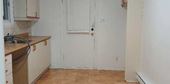 Appartement à louer - Vieux-Longueuil : 4 et demi, à l'étage - Photo 2