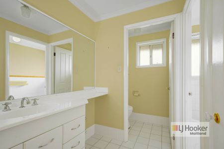 PRETTY AS A PICTURE!! - Photo 3