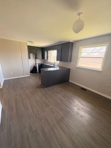 For Lease - 1585 19th Avenue, Richmond Hill, Ontario - Photo 5
