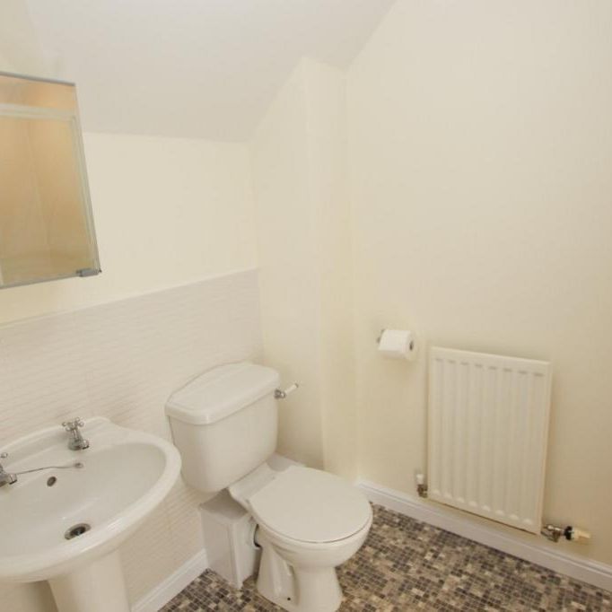 4 bedroom terraced house to rent - Photo 1