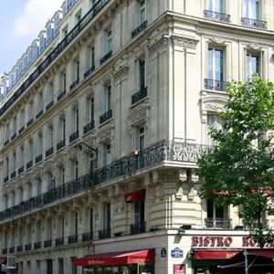 location Appartement T5 DE 169.2m² À PARIS - Photo 2