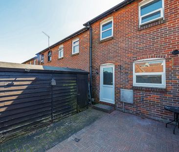 2 bedroom mid terraced house to rent, - Photo 3