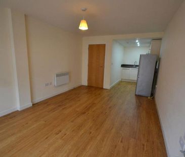 3 bedroom flat to rent - Photo 1