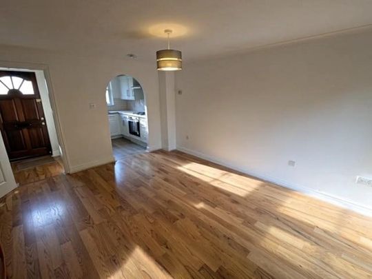 2 bedroom terraced house to rent - Photo 1