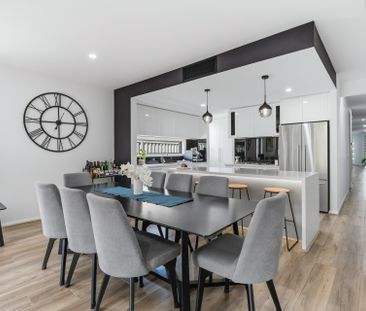 17B Helena Street, Clayton South VIC 3169 - Townhouse For Rent | Do... - Photo 3