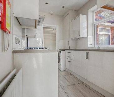 1 bedroom ground floor maisonette to rent - Photo 5