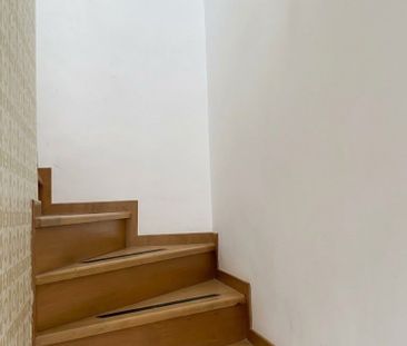 Centrul - Apartament Pe 2 Niveluri - 70 mp Utili - Clima - Fotografie 2