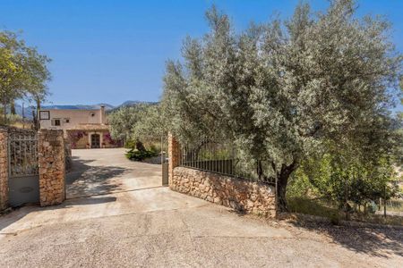 3 room luxury Townhouse for rent in Selva, Spain - Photo 4