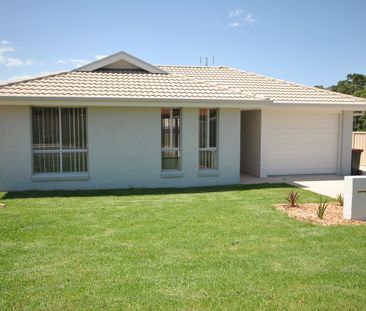 6 ALPINA PLACE, South Nowra, NSW 2541 - Photo 1